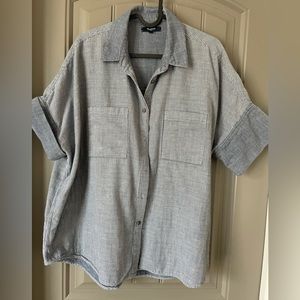 Madewell womens button down shirt in good condition size L